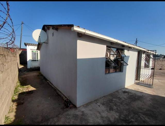 2 BEDROOM PROPERTY TO RENT IN UMLAZI C